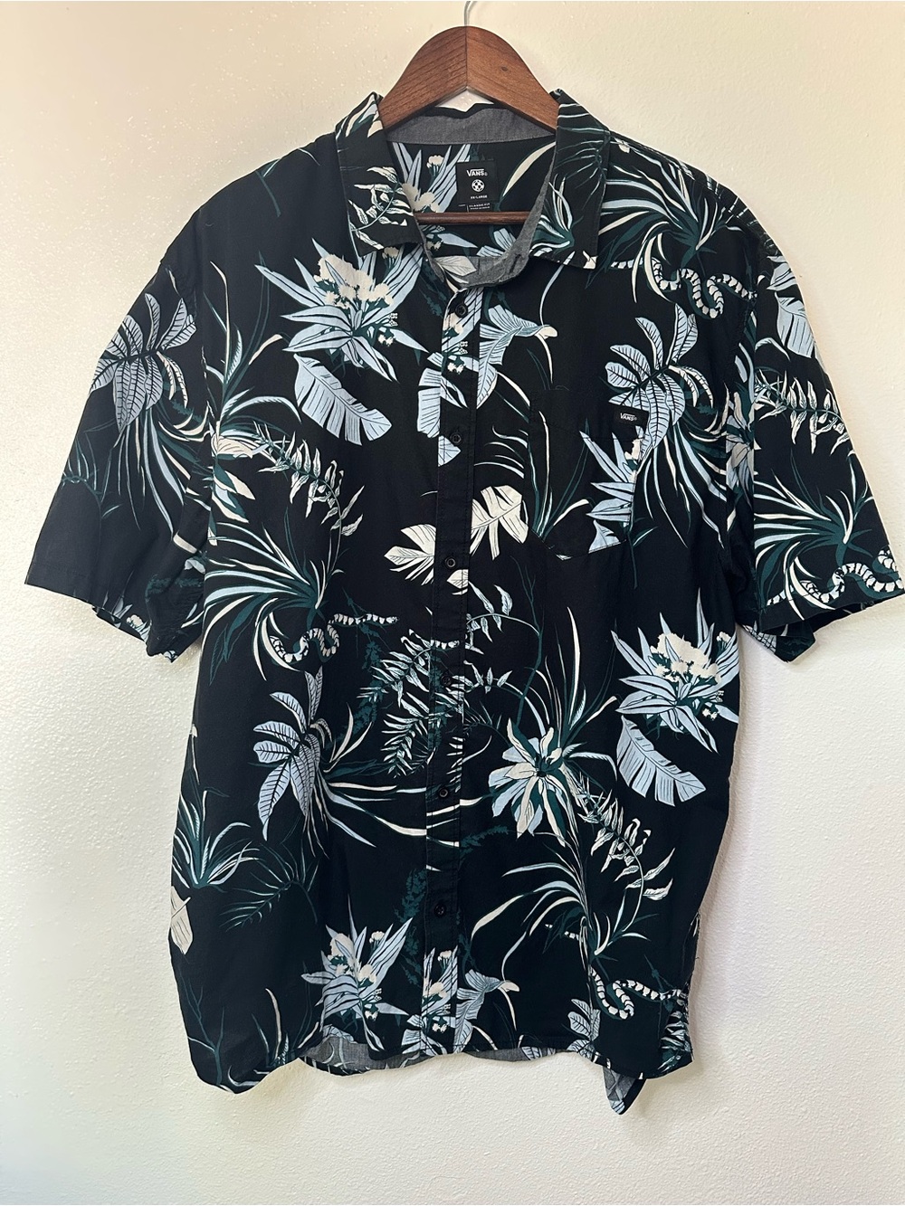 Vans Black Floral Short-Sleeve Button-Down Shirt